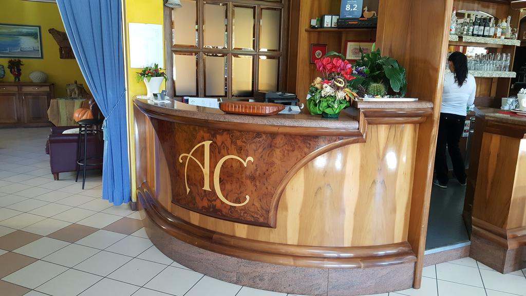 Hotel Castello مونتجوفيت المظهر الخارجي الصورة
