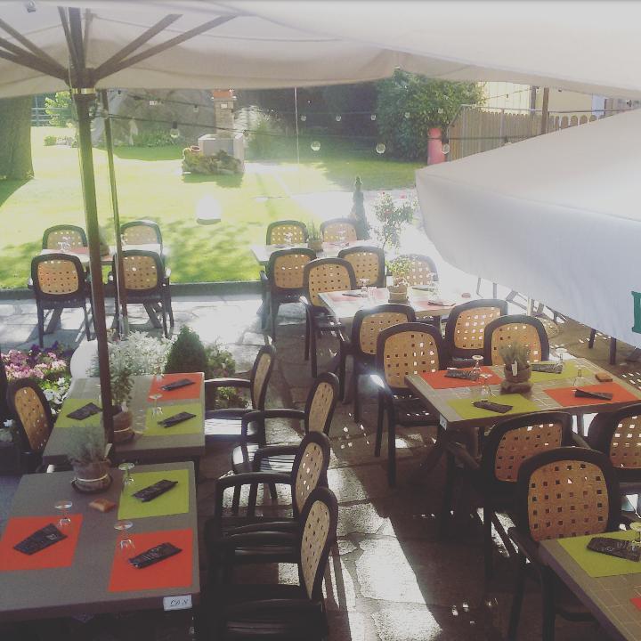 Hotel Castello مونتجوفيت المظهر الخارجي الصورة